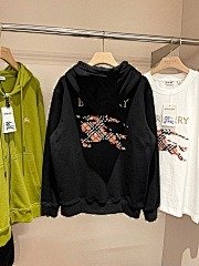 burbery page 1 t (63)