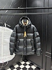 burbery page 1 t (65)