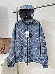 burbery page 1 t (70)