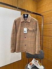 burbery page 1 t (97)