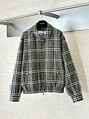 burbery page 1 t (99)