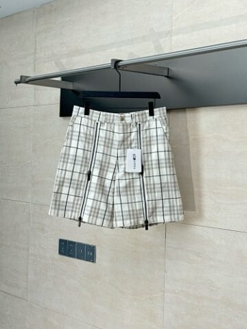 burbery page 2 t (26)