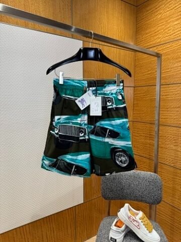 burbery page 2 t (37)