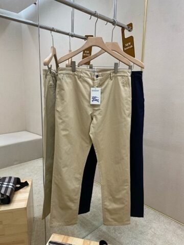 burbery page 2 t (38)