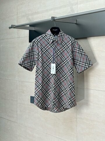 burbery page 2 t (39)