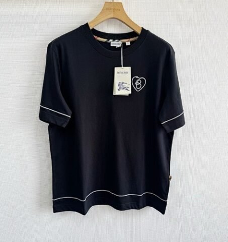 burbery page 2 t (7)