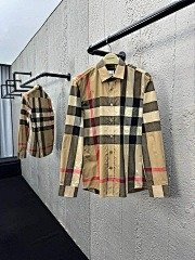 burbery page 2 t (71)