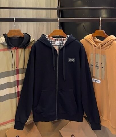 burbery page 3 t (1)