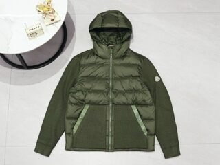 prada page 1 top (14)