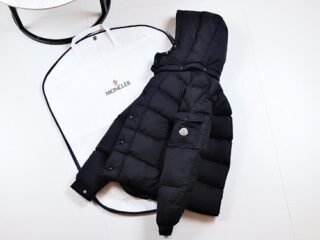 prada page 1 top (19)